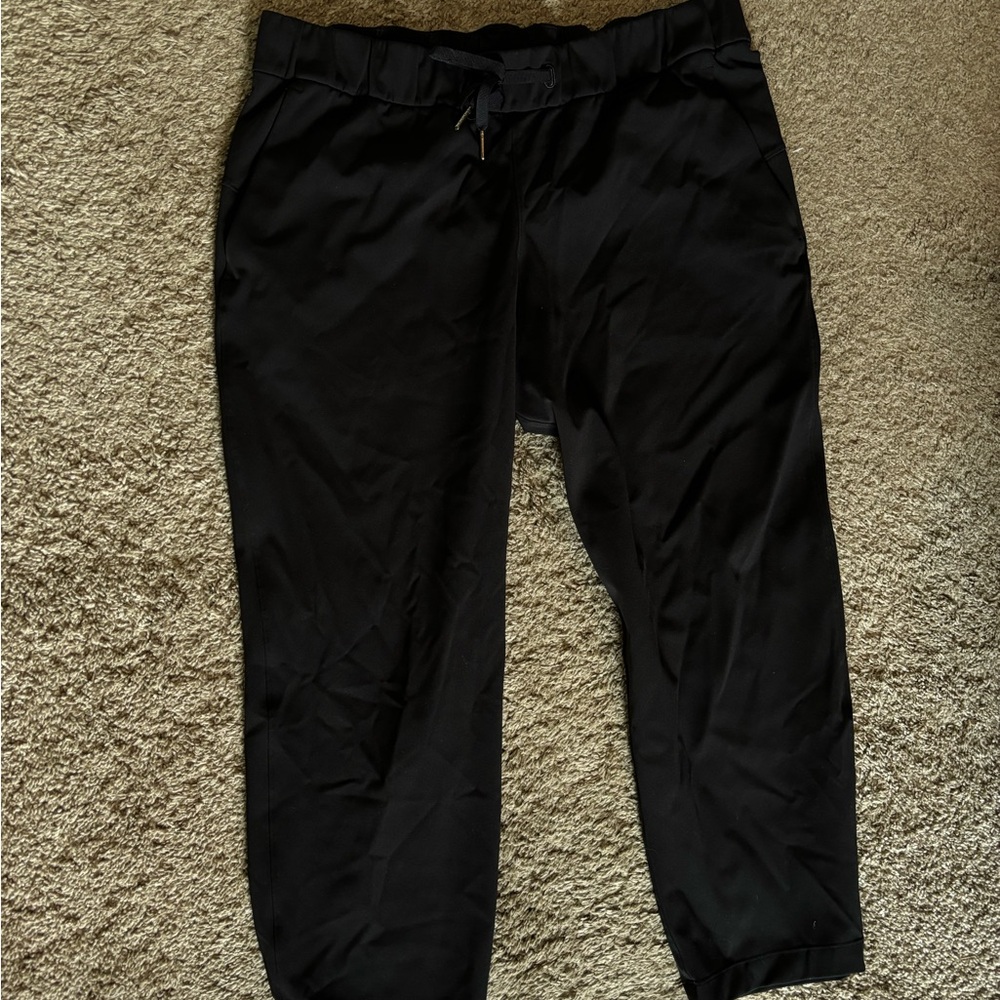 Lululemon Athletica Black Capri Pants